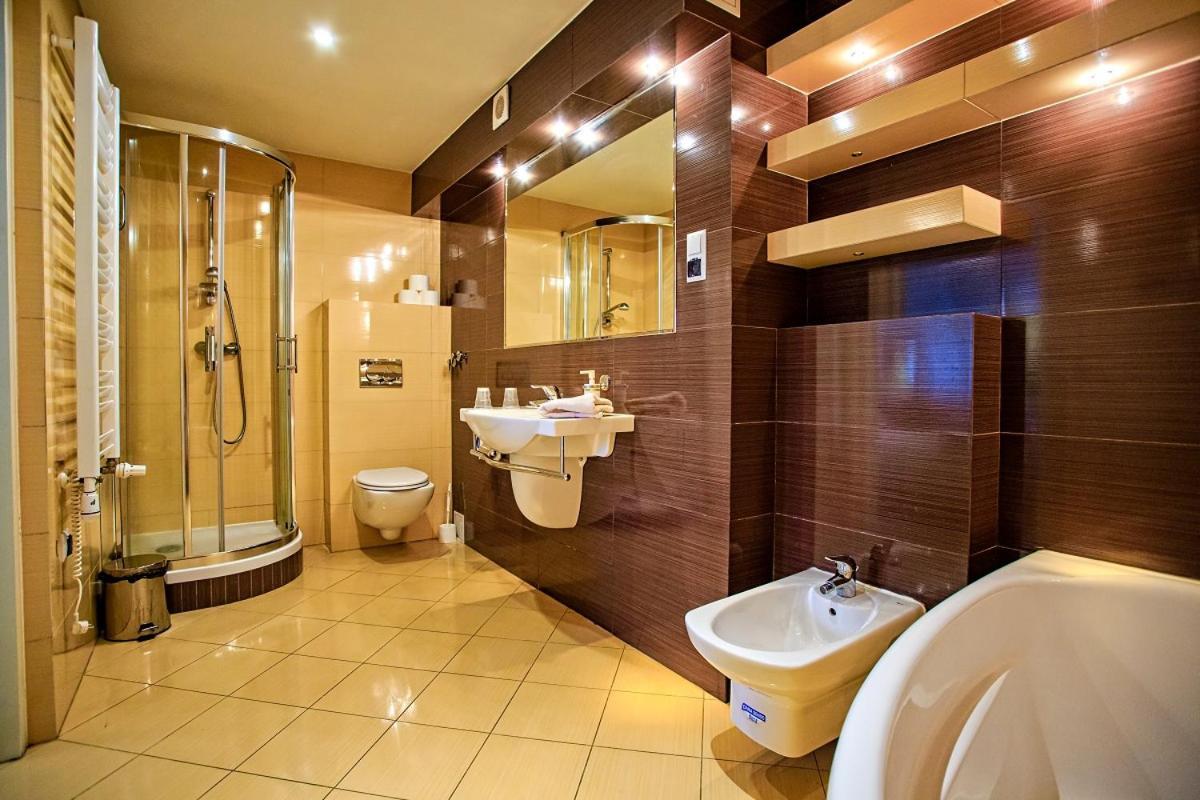 קרפאז' Hotel Karolinka מראה חיצוני תמונה